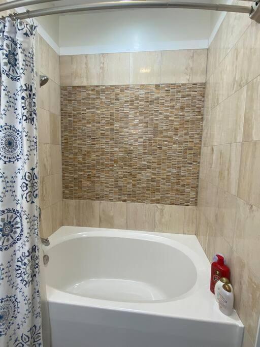 Entire 2 Bed Apartment