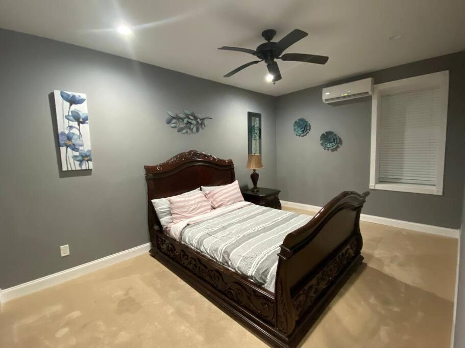 Entire 2 Bed *